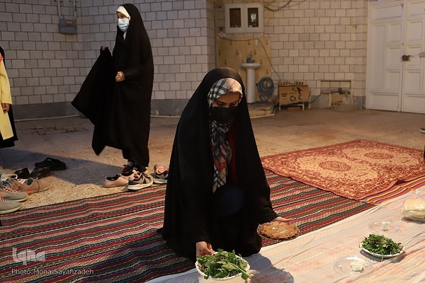 سفره افطار مؤسسه قرآنی«ریحانة‌الحسین» اهواز