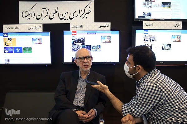  سیدحسین موسوی‌بلده، قاری و پیشکسوت قرآنی مهمان غرفه ایکنا