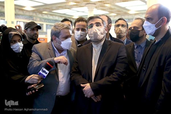 بازدید محمدمهدی اسماعیلی، وزیر فرهنگ و ارشاد اسلامی از غرفه ایکنا در بیست و نهمین نمایشگاه بین المللی قرآن کریم
