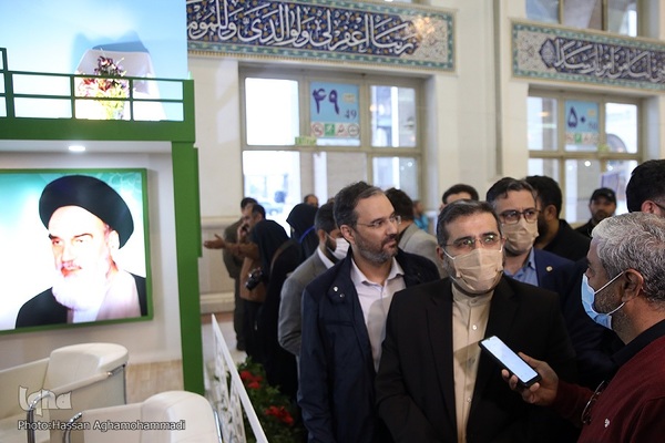بازدید محمدمهدی اسماعیلی، وزیر فرهنگ و ارشاد اسلامی از بیست و نهمین نمایشگاه بین المللی قرآن کریم