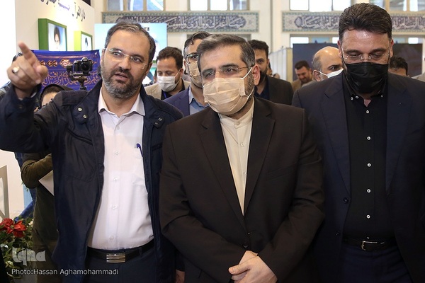 بازدید محمدمهدی اسماعیلی، وزیر فرهنگ و ارشاد اسلامی از بیست و نهمین نمایشگاه بین المللی قرآن کریم