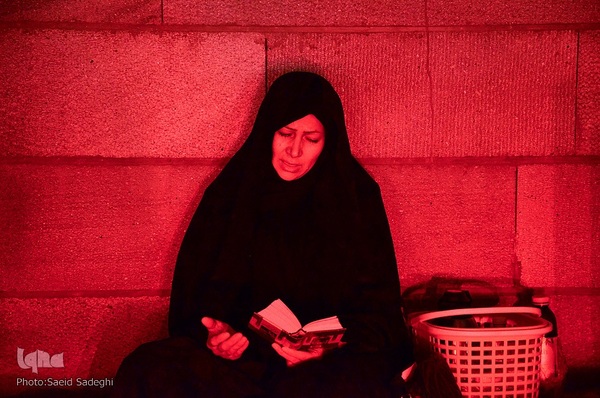مراسم پرفیض شب ۱۹رمضان، در گلزار شهدای وادی رحمت
