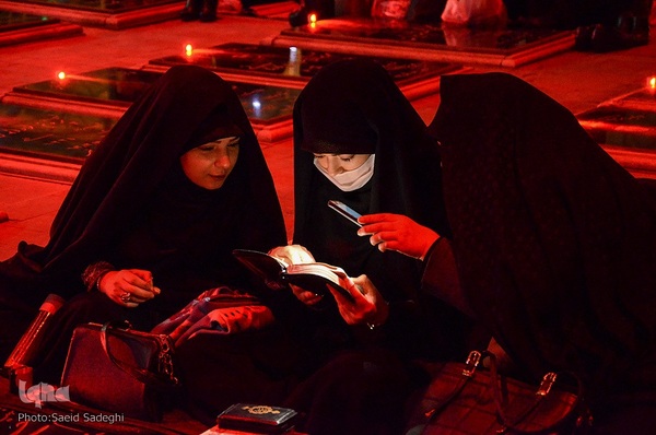 مراسم پرفیض شب ۱۹رمضان، در گلزار شهدای وادی رحمت