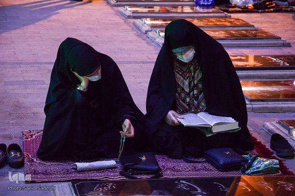 مراسم پرفیض شب ۱۹رمضان، در گلزار شهدای وادی رحمت