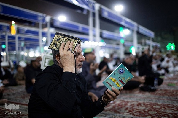 مراسم شب قدر در حرم امام حسین (ع)
