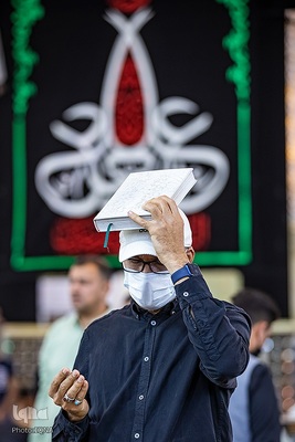 مراسم شب قدر در حرم امام حسین (ع)