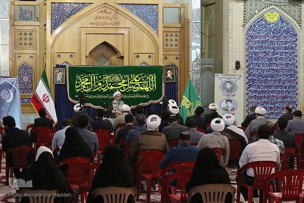 نشست صمیمی فعالان رسانه و فرهنگی با نماینده رهبر معظم انقلاب در فارس‎‎