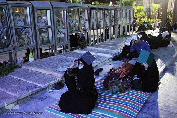 مراسم احیای نوزدهم ماه مبارک رمضان در آستان مطهر امامزاده سید جعفر محمد(ع) یزد