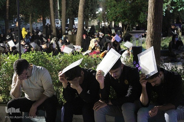 مراسم احیای نوزدهم ماه مبارک رمضان در آستان مطهر امامزاده سید جعفر محمد(ع) یزد