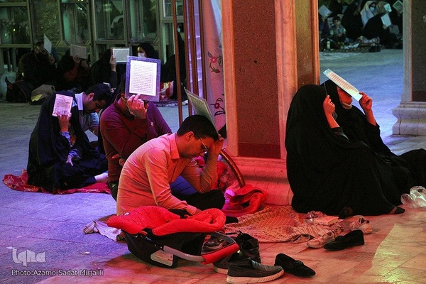 مراسم احیای نوزدهم ماه مبارک رمضان در آستان مطهر امامزاده سید جعفر محمد(ع) یزد