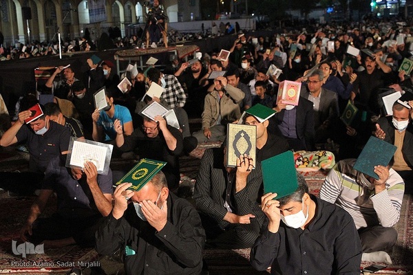 مراسم احیای نوزدهم ماه مبارک رمضان در آستان مطهر امامزاده سید جعفر محمد(ع) یزد