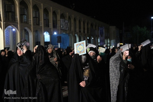 مراسم احیای نوزدهم ماه مبارک رمضان در آستان مطهر امامزاده سید جعفر محمد(ع) یزد