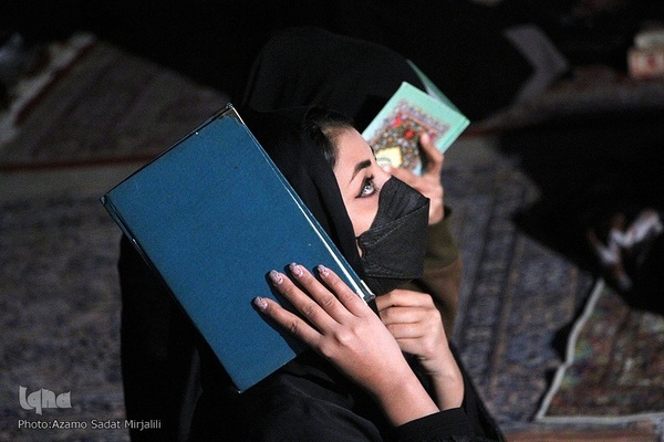 مراسم احیای نوزدهم ماه مبارک رمضان در آستان مطهر امامزاده سید جعفر محمد(ع) یزد