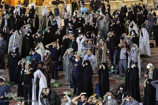 مراسم احیای شب نوزدهم ماه مبارک رمضان در حرم مطهر حضرت شاهچراغ(ع) در شیراز