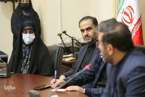 محفل انس با قرآن کریم از سوی شواری مشورتی بانوان معاونت قرآن و عترت وزارت فرهنگ وارشاد اسلامی