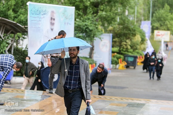 روز بارانی نمایشگاه قرآن