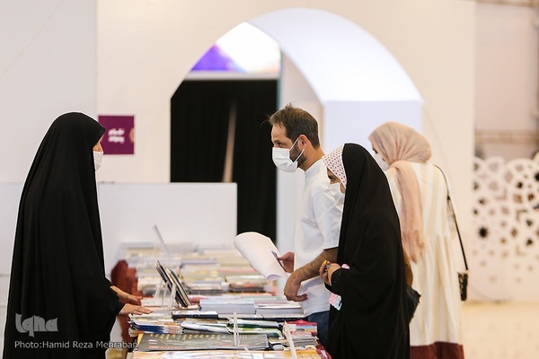 روز بارانی نمایشگاه قرآن