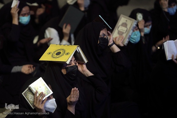 مراسم پرفیض احیای شب بیست و یکم ماه مبارک رمضان در مسجد دانشگاه تهران