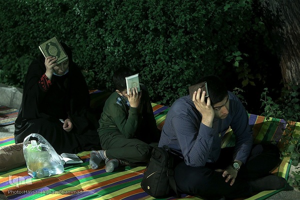 مراسم پرفیض احیای شب بیست و یکم ماه مبارک رمضان در مسجد دانشگاه تهران