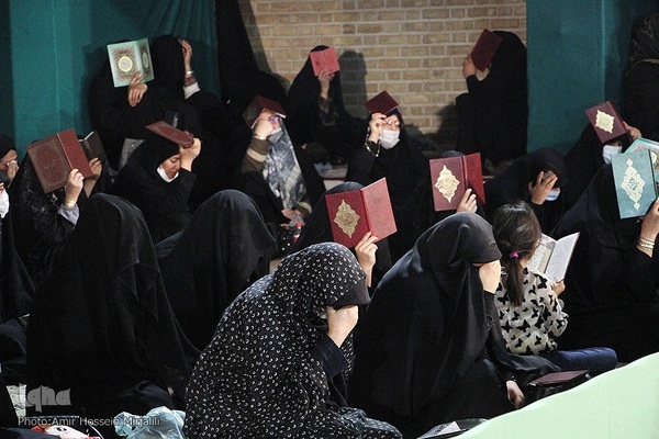 قرار بندگی؛ احیای شب ۲۱ رمضان در امامزاده جعفر (ع) یزد