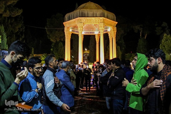 قرار بندگی؛ احیای شب ۲۱ رمضان در جوار آرامگاه حافظ