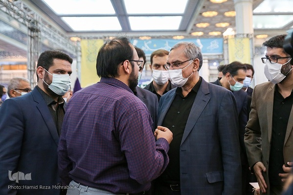 بازدید بهرام عین اللهی، وزیر بهداشت، درمان و آموزش پزشکی از نمایشگاه بین المللی قرآن کریم