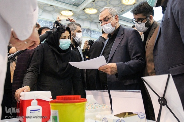 بازدید بهرام عین اللهی، وزیر بهداشت، درمان و آموزش پزشکی از نمایشگاه بین المللی قرآن کریم