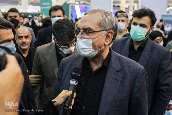 بازدید بهرام عین اللهی، وزیر بهداشت، درمان و آموزش پزشکی از نمایشگاه بین المللی قرآن کریم