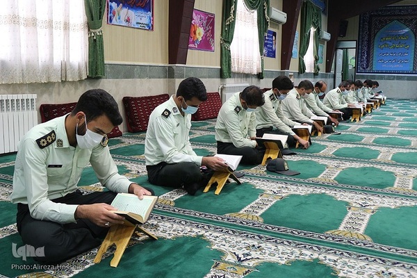 جز‌ء‌خوانی قرآن در مهدیه الغدیر بیرجند