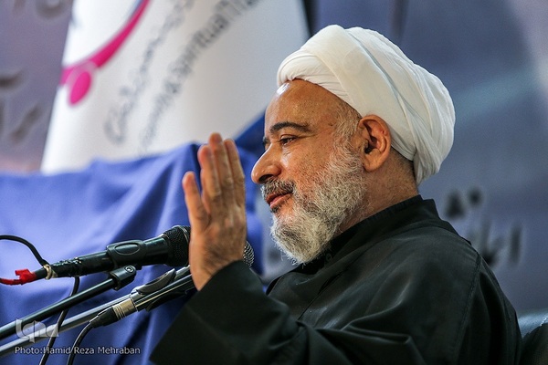 رونمایی از کتاب حجاب در قرآن