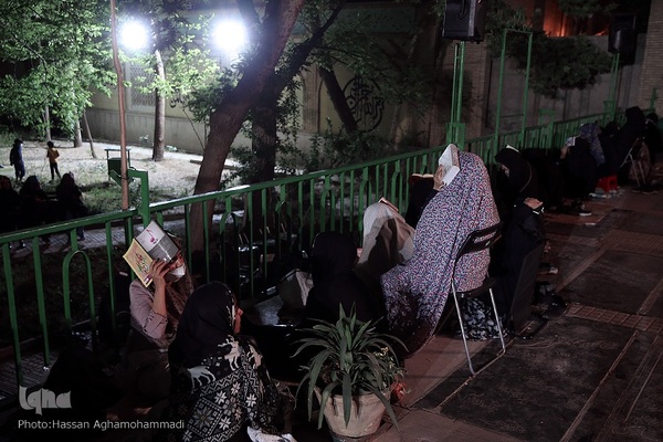 مراسم احیای شب بیست و سوم ماه مبارک رمضان، در بقعه متبرکه امامزاده سید جعفر(ع) و حمیده خاتون (س) باغ‌ فیض