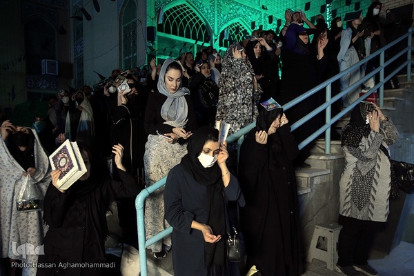 مراسم احیای شب بیست و سوم ماه مبارک رمضان، در بقعه متبرکه امامزاده سید جعفر(ع) و حمیده خاتون (س) باغ‌ فیض