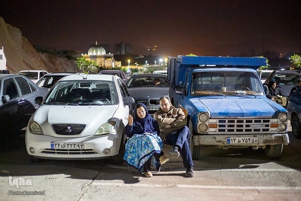 مراسم احیای شب بیست و سوم ماه مبارک رمضان، به صورت خودرویی در پارک کوهستانی دراک شیراز