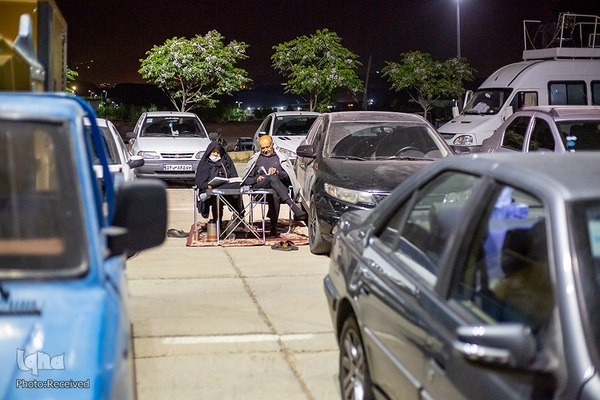 مراسم احیای شب بیست و سوم ماه مبارک رمضان، به صورت خودرویی در پارک کوهستانی دراک شیراز