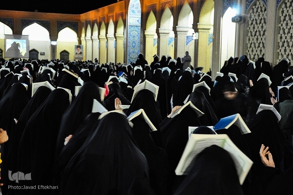 مراسم احیای شب بیست و سوم ماه مبارک رمضان در زیارتگاه آیت‌الله شهید سید حسن مدرس(ره) در کاشمر 