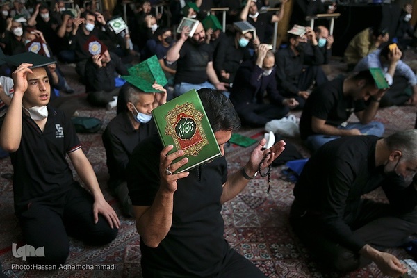 مراسم احیای شب بیست‌و‌سوم ماه مبارک رمضان در بقعه متبرکه امامزاده سید جعفر(ع) و حمیده خاتون (س) محله باغ‌ فیض 