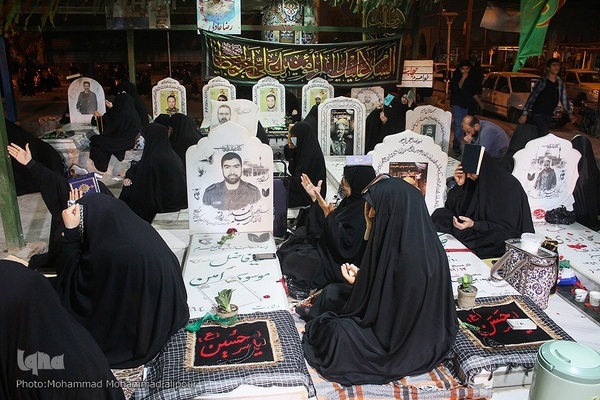 مردم اهواز احیای شب بیست و سوم ماه رمضان در گلزار شهدای اهواز