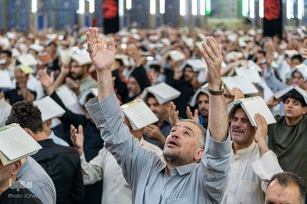 مراسم احیای شب بیست‌و‌سوم ماه مبارک رمضان، در حرم نورانی امام حسین(ع) و بین الحرمین در کربلای معلی