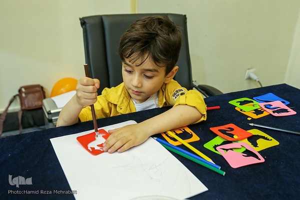 تأکید قرآن بر کرامت انسانی زن؛ مبنایی برای ارتقای تمدنی