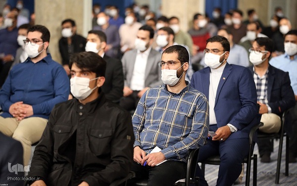 دیدار جمعی از دانشجویان با رهبر انقلاب