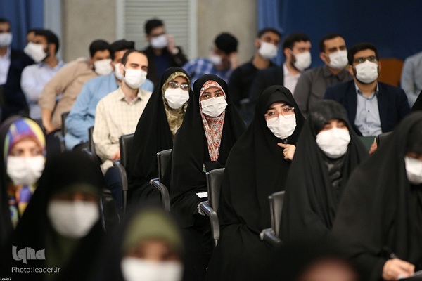 دیدار جمعی از دانشجویان با رهبر انقلاب