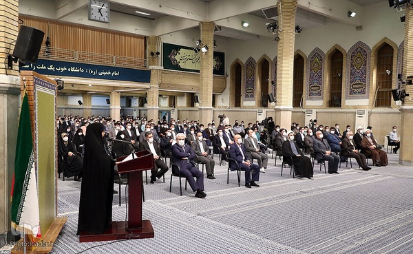 دیدار جمعی از دانشجویان با رهبر انقلاب