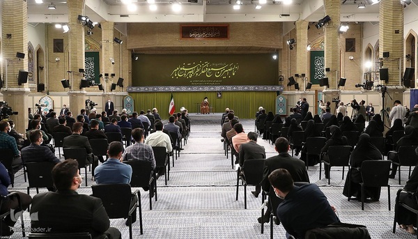 دیدار جمعی از دانشجویان با رهبر انقلاب