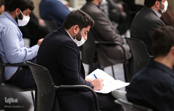 دیدار جمعی از دانشجویان با رهبر انقلاب