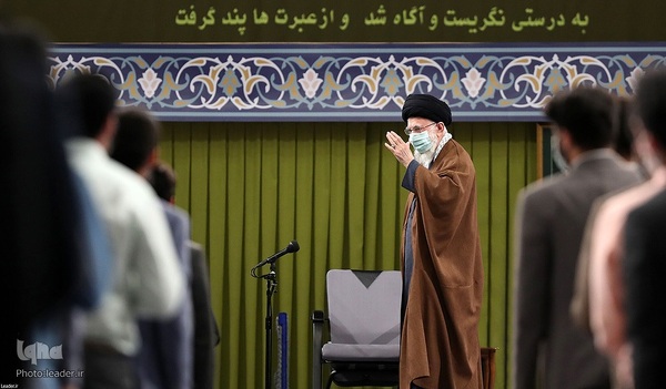 دیدار جمعی از دانشجویان با رهبر انقلاب