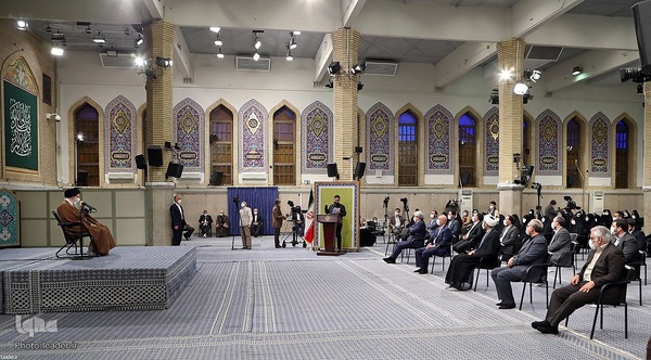 دیدار جمعی از دانشجویان با رهبر انقلاب