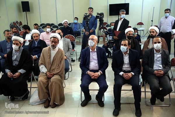 مراسم رونمایی از جدیدترین نرم افزارهای موبایلی پژوهشگاه علوم و فرهنگ اسلامی در نمایشگاه قرآن