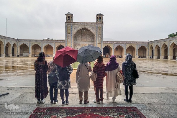 باران بهاری در مسجد تاریخی وکیل شیراز‎‎