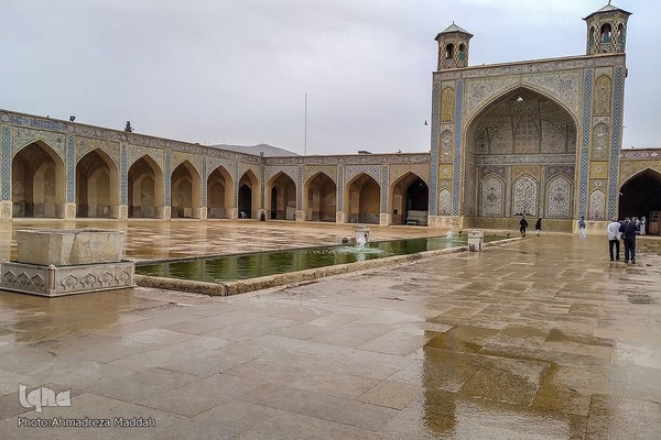 باران بهاری در مسجد تاریخی وکیل شیراز‎‎