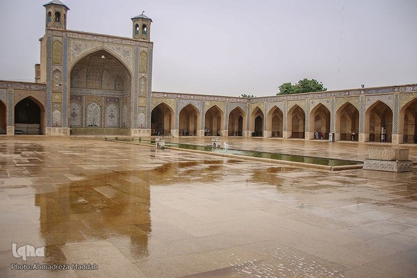 باران بهاری در مسجد تاریخی وکیل شیراز‎‎